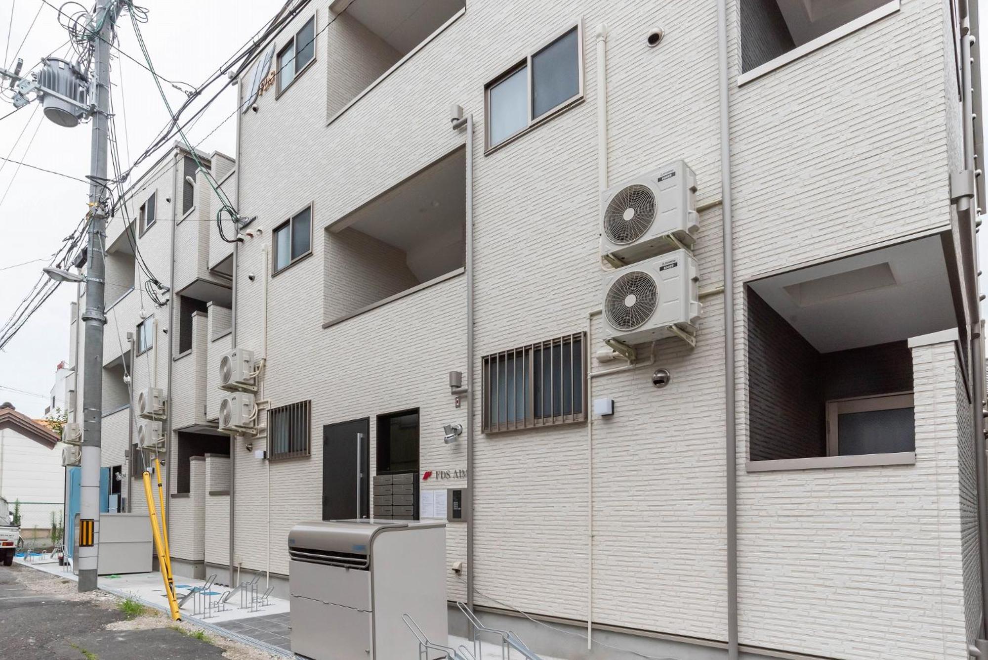Fds Aim Apartment Осака Екстериор снимка